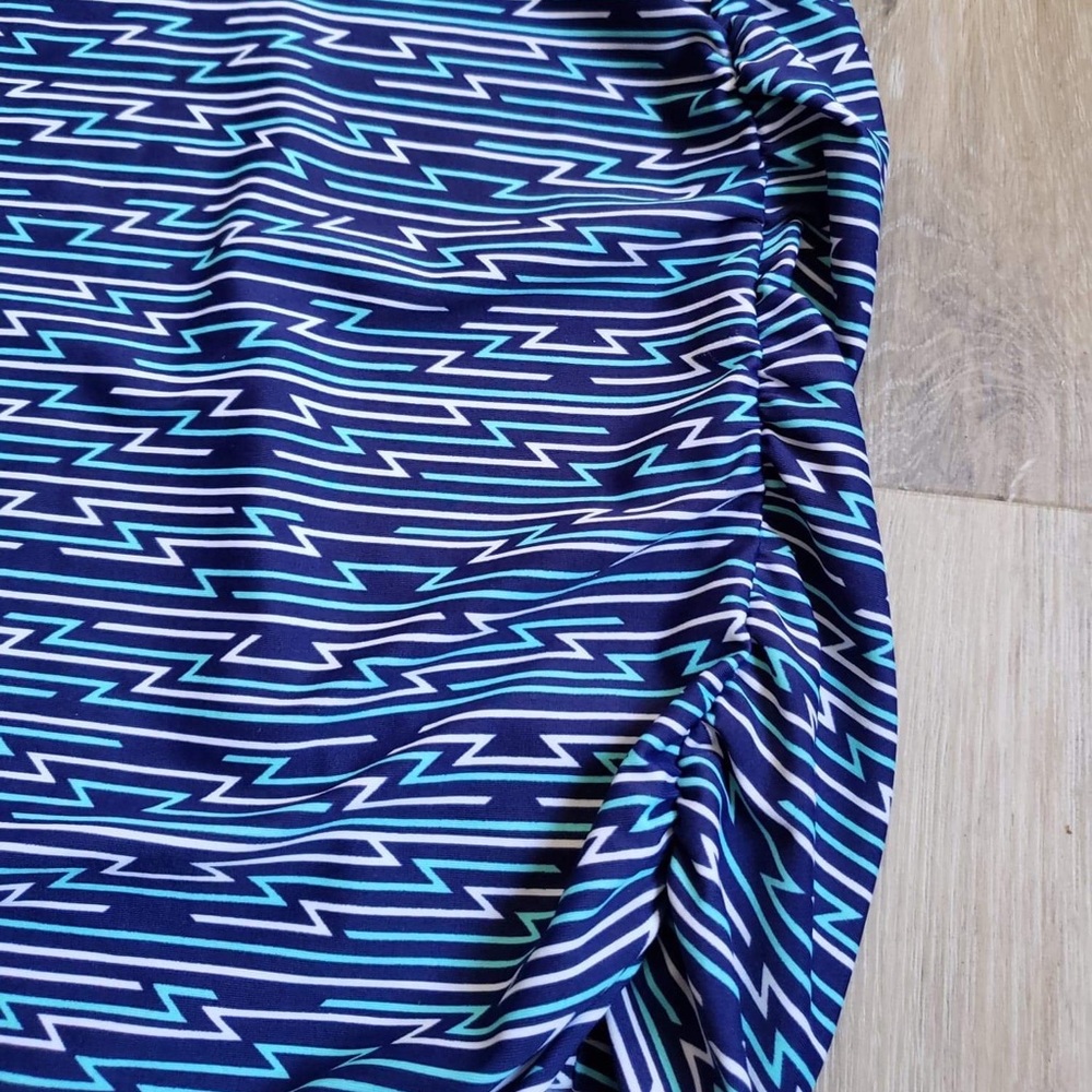 Beach Bump swim top - Picture 5 of 8